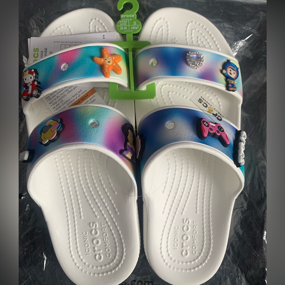 NWT multi colored double strap Crocs, all charms included. Size 9 in Woman - Picture 1 of 5